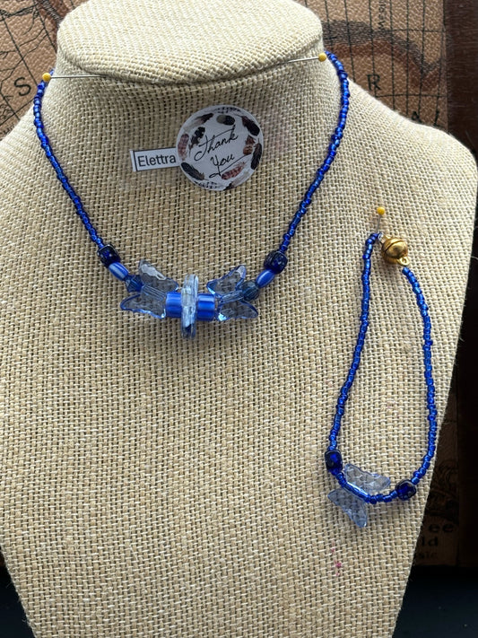 Elettra - Elegant Blue Beaded Necklace and Bracelet Set Kyanite is believed to help with stress relief, communication, and spiritual growth. It's said to align the chakras and promote a sense of calm and balance.